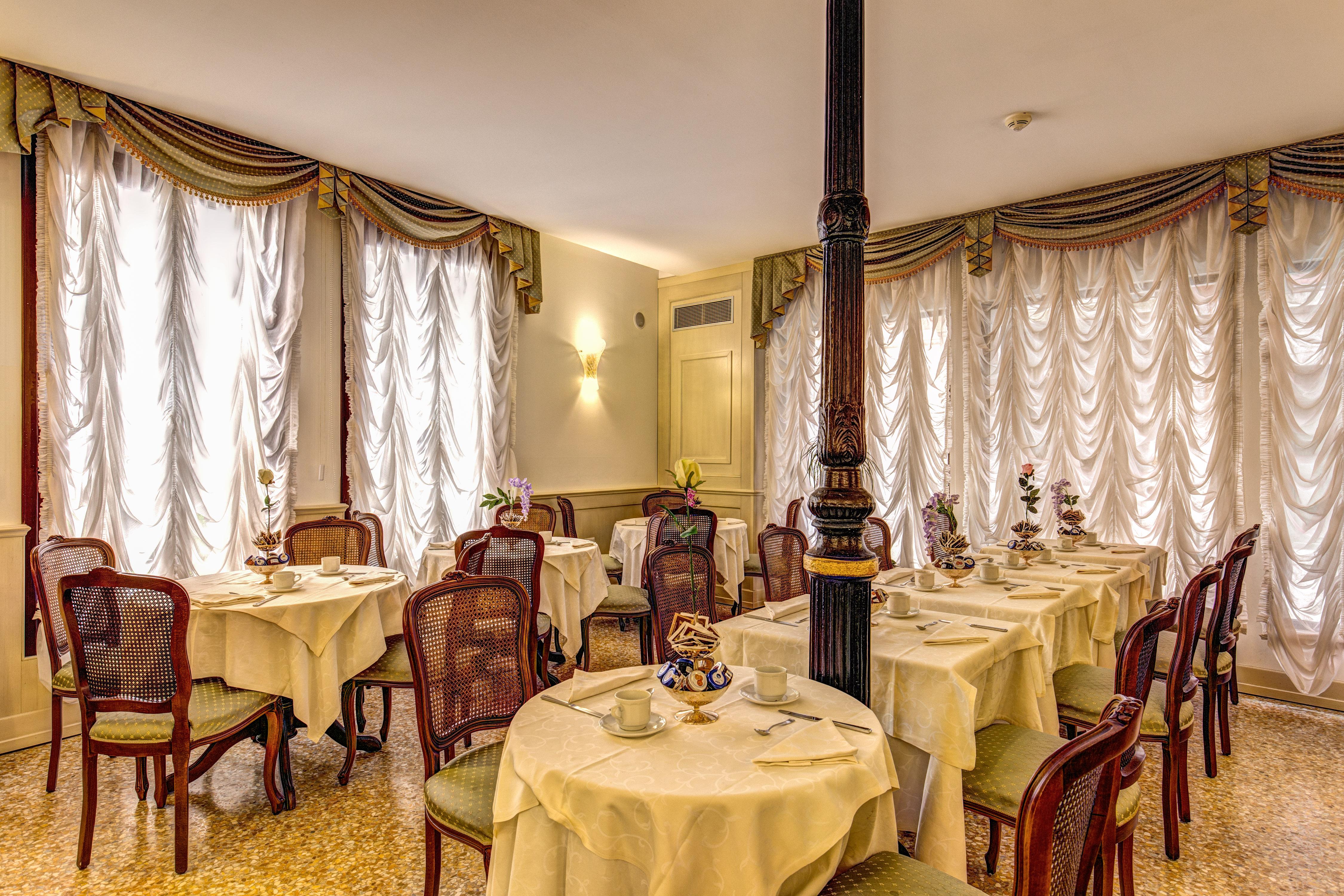 Bella Hotel Venecia
